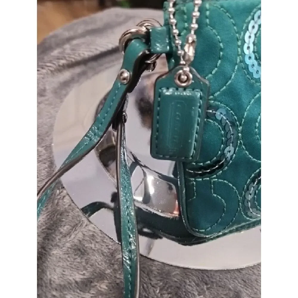 COACH Teal Quilted Signature Wristlet nwt
